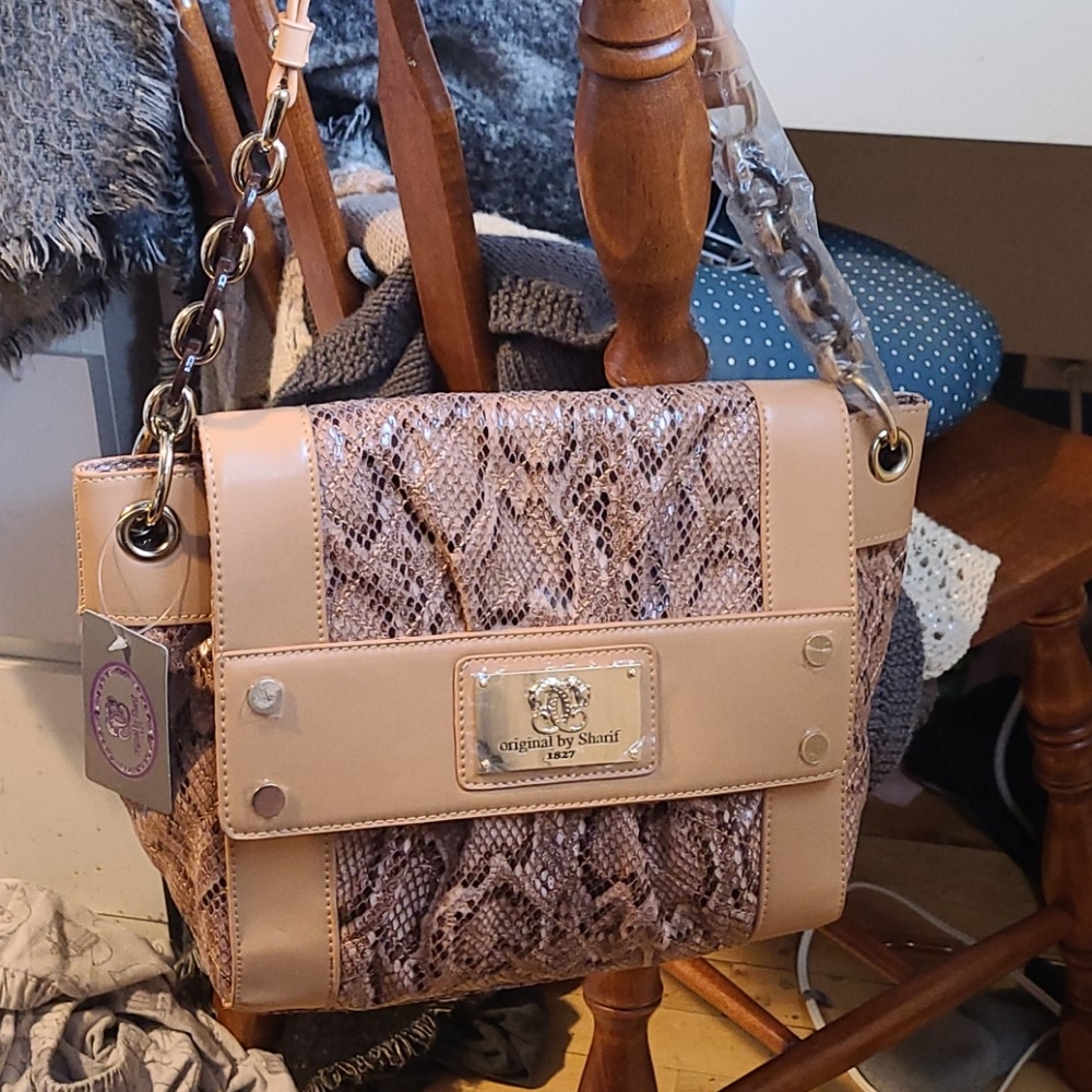 Sharing Handbag